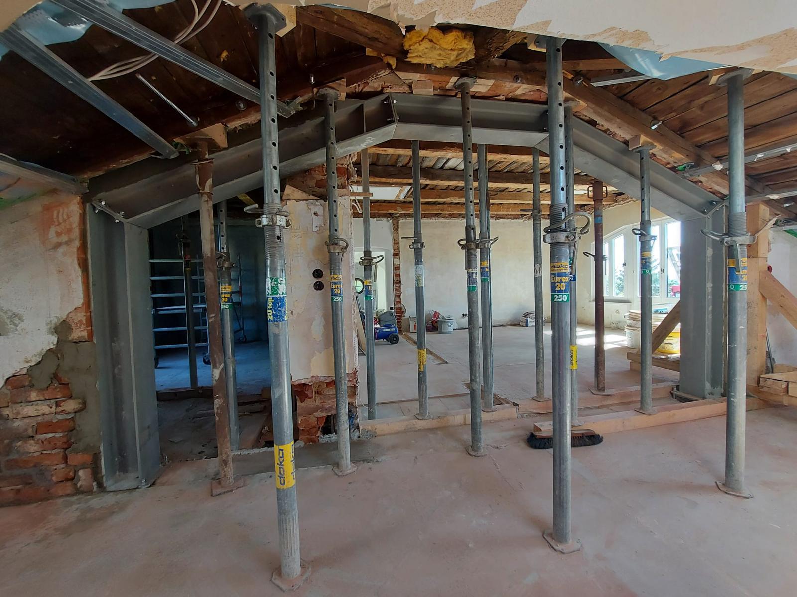 Umbau Altbau Trägereinbau Deckensicherung